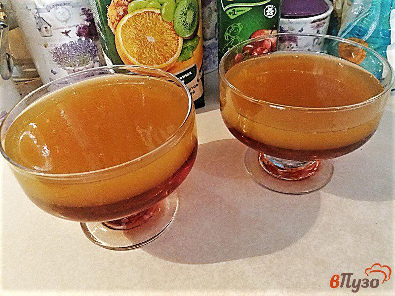 Фото приготовление рецепта: Двухслойное желе из фруктового сока шаг №6