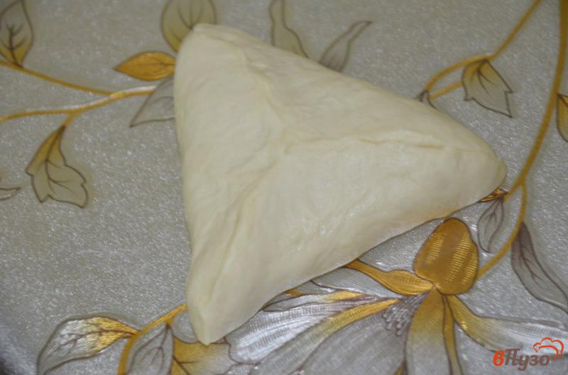Фото приготовление рецепта: Пирожки треугольники с капустой шаг №10