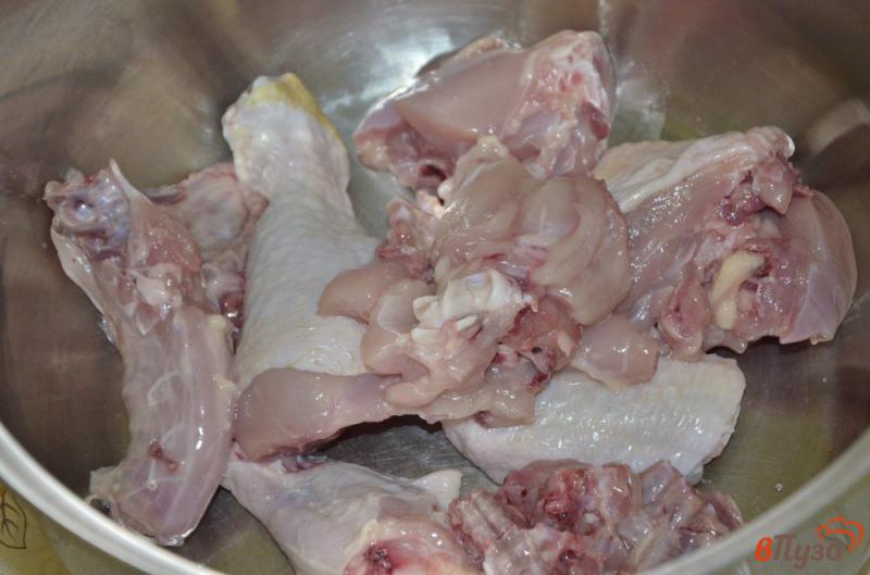 Фото приготовление рецепта: Суп из курицы с шампиньонами шаг №1