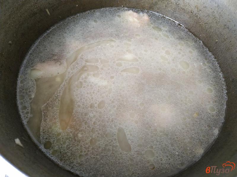 Фото приготовление рецепта: Картофель тушёный со свининой и паприкой шаг №6