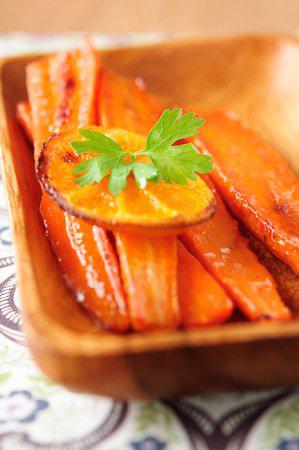 фото рецепта: Морковь, запеченная c цитрусовыми