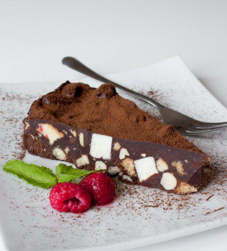 фото рецепта: Ленивый шоколадный торт с печеньем
