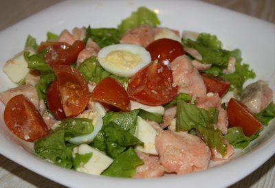 фото рецепта: Салат с лососем и моцареллой