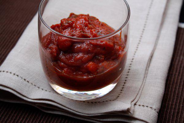 фото рецепта: Томатный соус с эстрагоном
