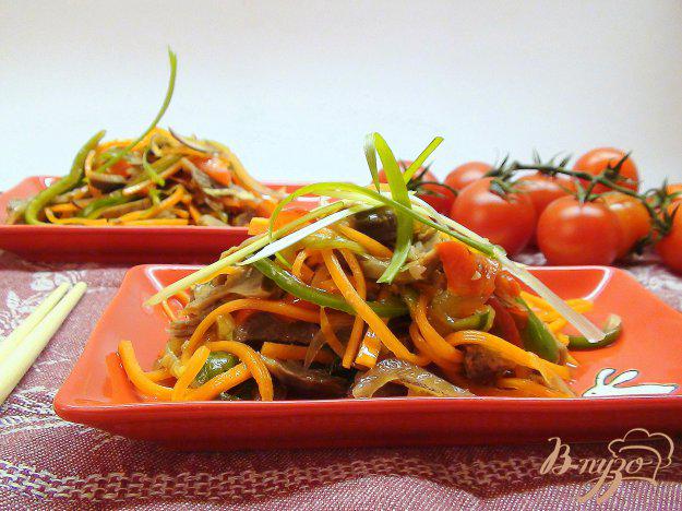 фото рецепта: Острый овощной салат с куриными желудками.