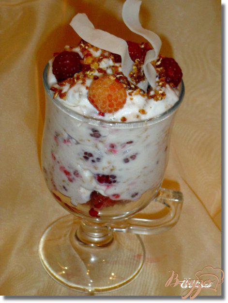 фото рецепта: «Cranachan with raspberries» - десерт из Шотландии