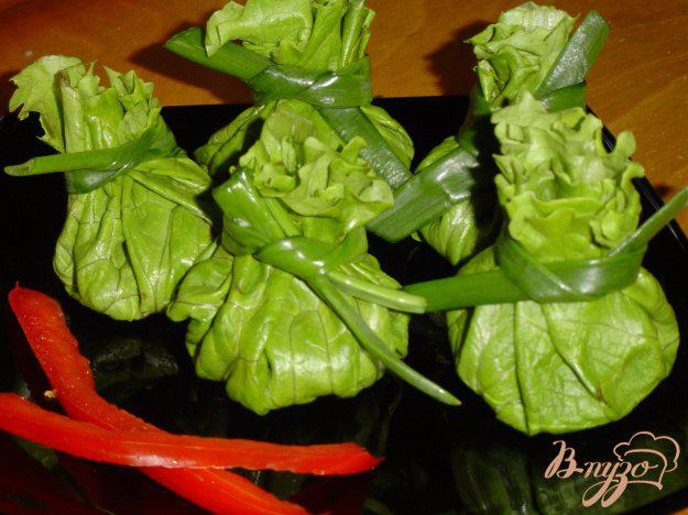 фото рецепта: Зелененькие мешочки с пикантной начинкой