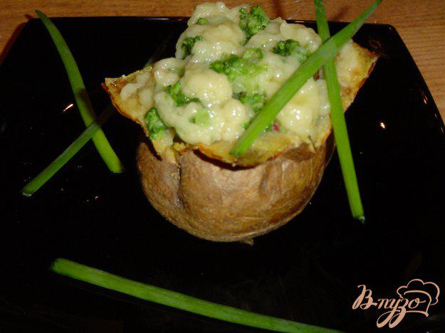 фото рецепта: Запеченный картофель с брокколи