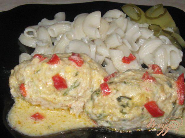 фото рецепта: Котлеты в молочном соусе с красным болгарским перцем