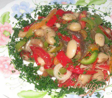фото рецепта: Салат с фасолью и овощами