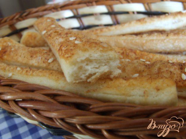 фото рецепта: Хлебные палочки с кунжутом