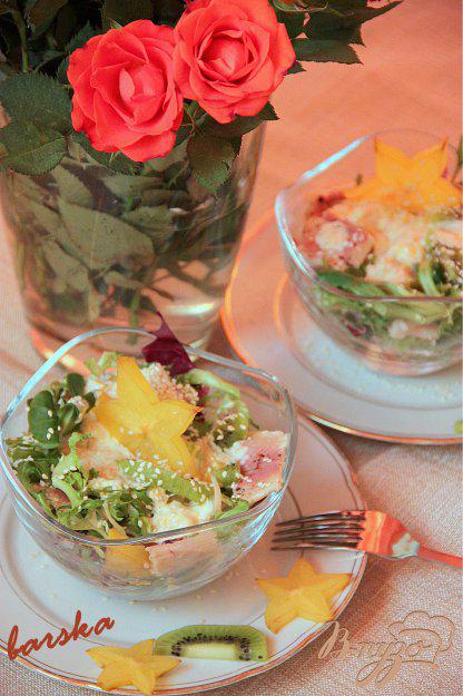 фото рецепта: Салат с форелью «Праздник вкуса»