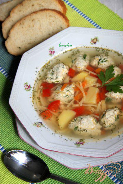 фото рецепта: Лёгкий  суп с куриными клёцками и вермишелью