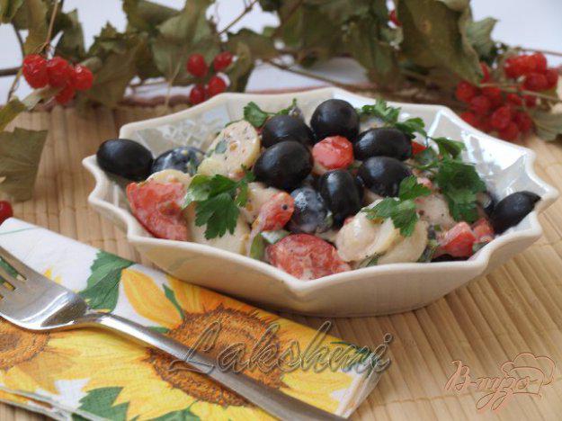 фото рецепта: Картофельный салат с помидорами и оливками