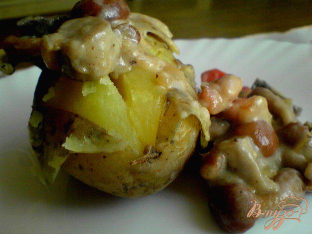 фото рецепта: Запечённый картофель с грибным рагу