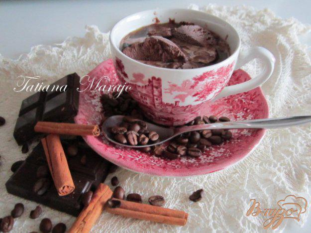 фото рецепта: Кофе с шоколадным мороженым...