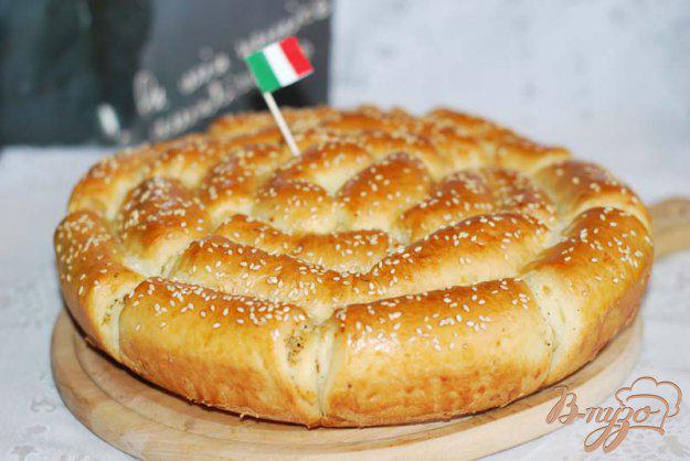 фото рецепта: Хлеб с пармезаном и итальянскими травами.