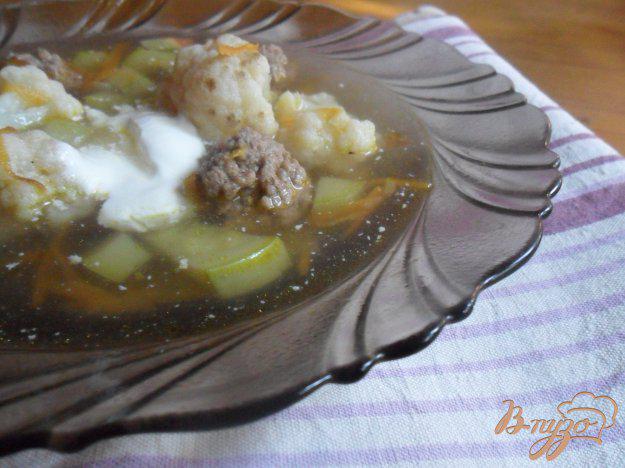 фото рецепта: Суп с фрикадельками и цветной капустой