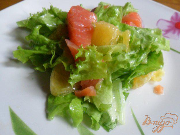 фото рецепта: Салат с лососем и апельсином