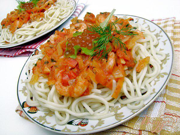 фото рецепта: Спагетти под креветочно-томатным соусом
