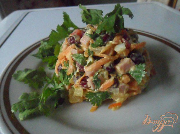 фото рецепта: Салат с фасолью и кинзой «Юбилейный»