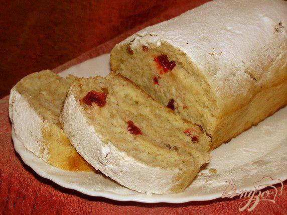 фото рецепта: Десертный хлеб с изюмом и вишней