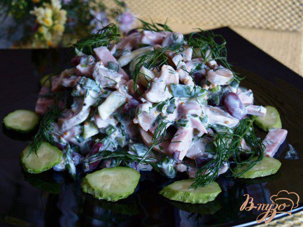 фото рецепта: Салат с ветчиной, фасолью и шампиньонами