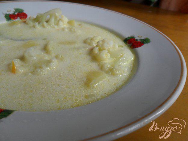фото рецепта: Сырный суп с цветной капустой