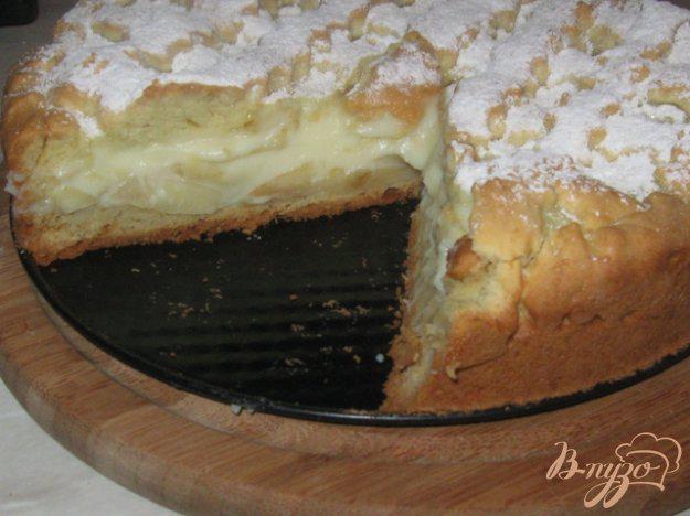 фото рецепта: Пирог с яблоками и заварным кремом «Нежность»