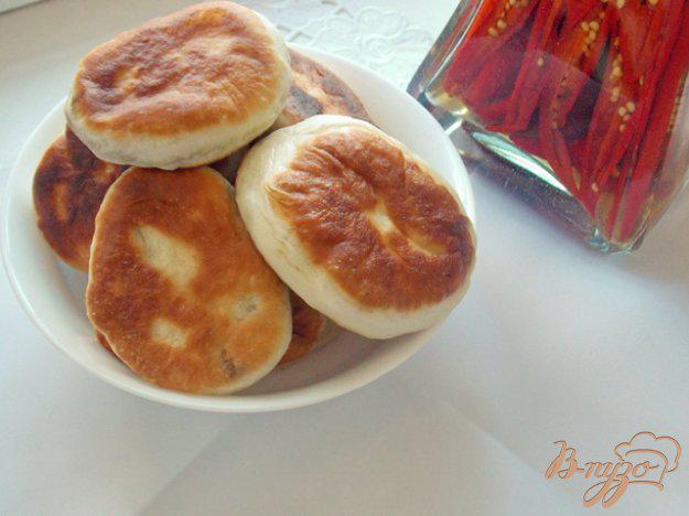 фото рецепта: Пирожки с куриной печенью и болгарским перцем