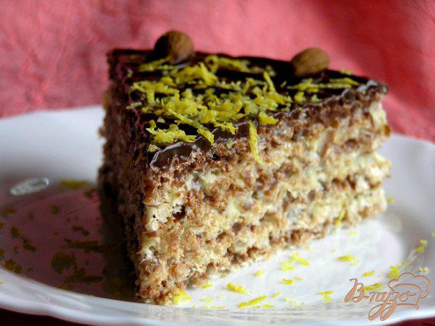 фото рецепта: Шоколадно-лимонный вафельный торт с миндалем
