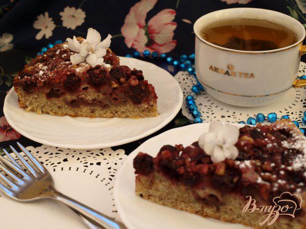 фото рецепта: Вишнёвый пирог с шоколадом