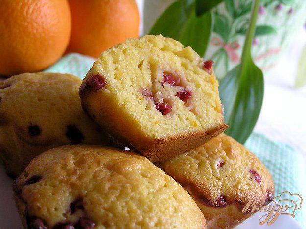 фото рецепта: Апельсиновые кексы с брусникой