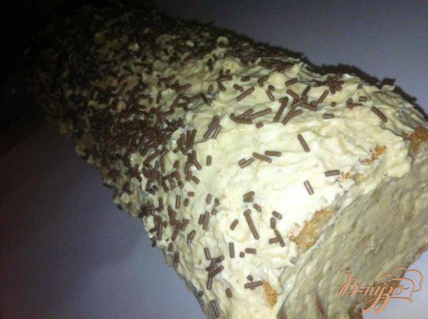 фото рецепта: Ореховый  рулет с ореховым кремом