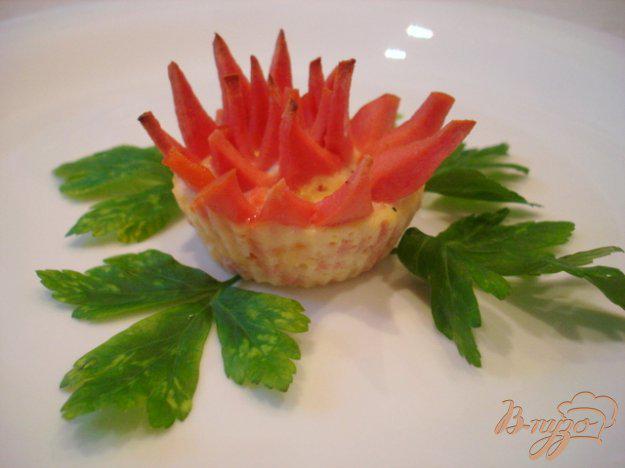 фото рецепта: Закусочный колбасный цветок
