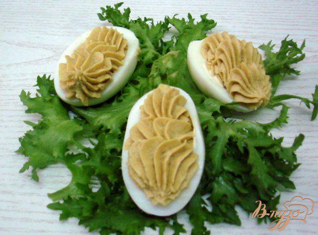 фото рецепта: Яйца фаршированные грибной пастой