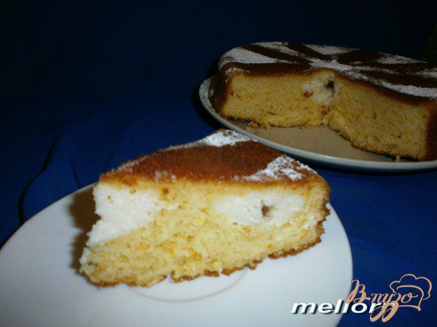 фото рецепта: Апельсиновый пирог с творогом и шоколадом
