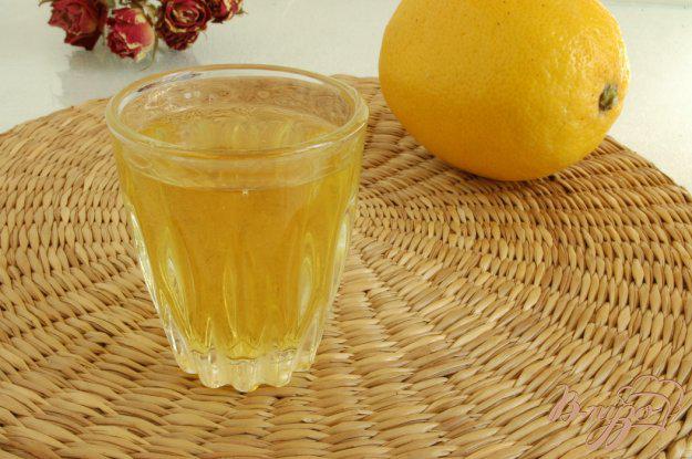 фото рецепта: Приятный лимонный ликер Лимончелло