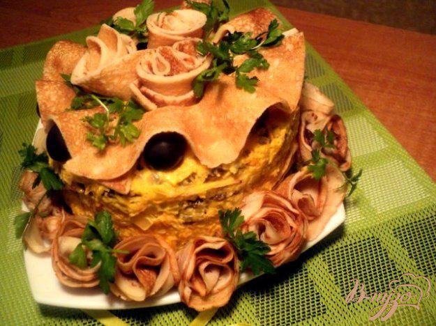 фото рецепта: Закусочный блинно-печеночный торт