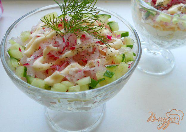 фото рецепта: Салат с редисом и колбасой
