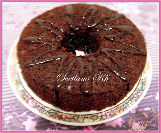 фото рецепта: Шоколадный кекс-бисквит с орехами
