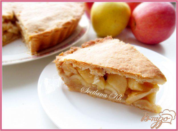 фото рецепта: Яблочный пирог на газировке