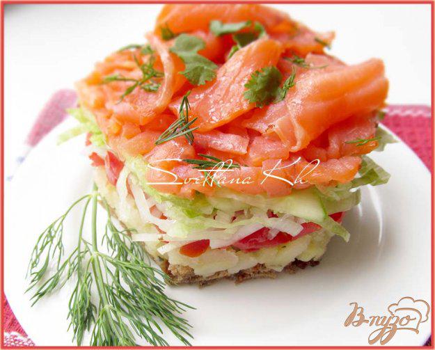фото рецепта: Салат с копченым лососем