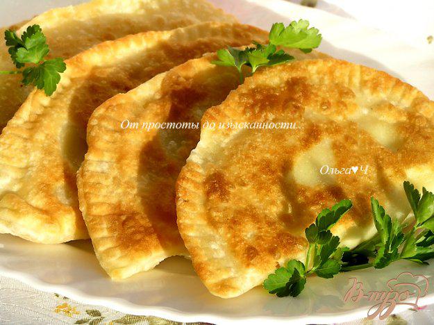 фото рецепта: Чебуреки с картофелем и зеленью