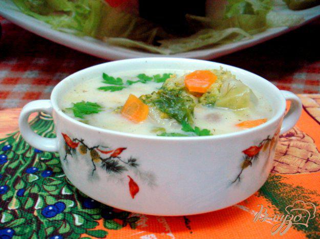 фото рецепта: Летний лёгкий суп с сырками