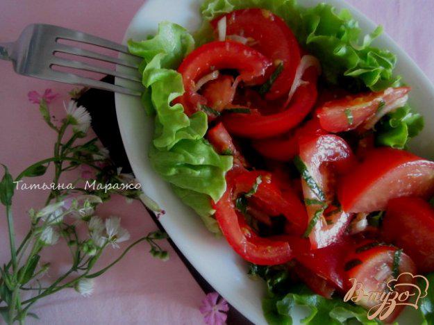 фото рецепта: Салат из свежих помидор с имбирем
