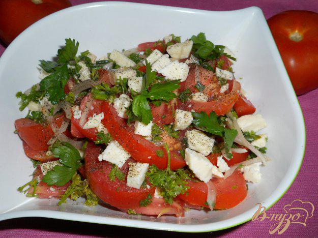 фото рецепта: Салат из помидоров и брынзы