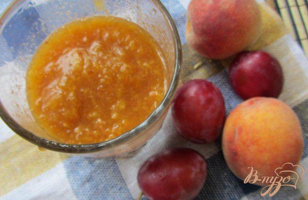 фото рецепта: Cливово-персиковый десерт