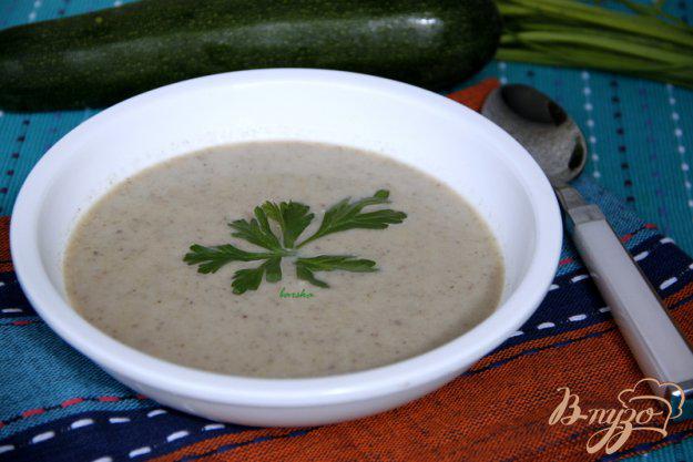 фото рецепта: Крем-суп из шампиньонов и цукини