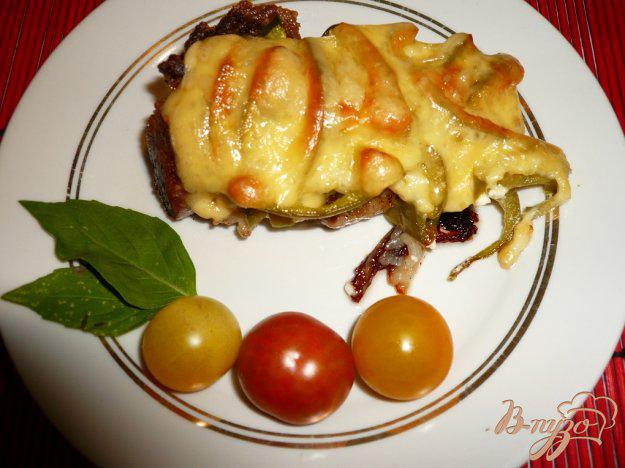 фото рецепта: Свинина под болгарским перцем и сыром